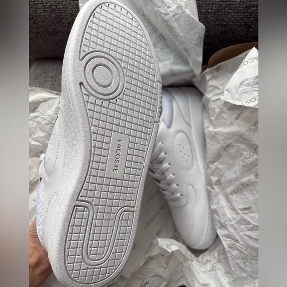 Brand New leather women Lacoste Sneakers β Size 8.5 with original box ! - Picture 8 of 11